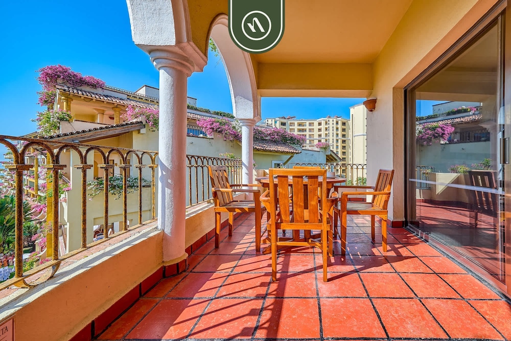 Velas Vallarta Suites Resort All Inclusive 97/99