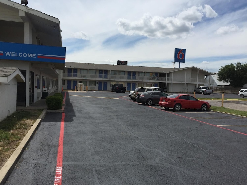 Motel6 Amarillo, TX - West photo5