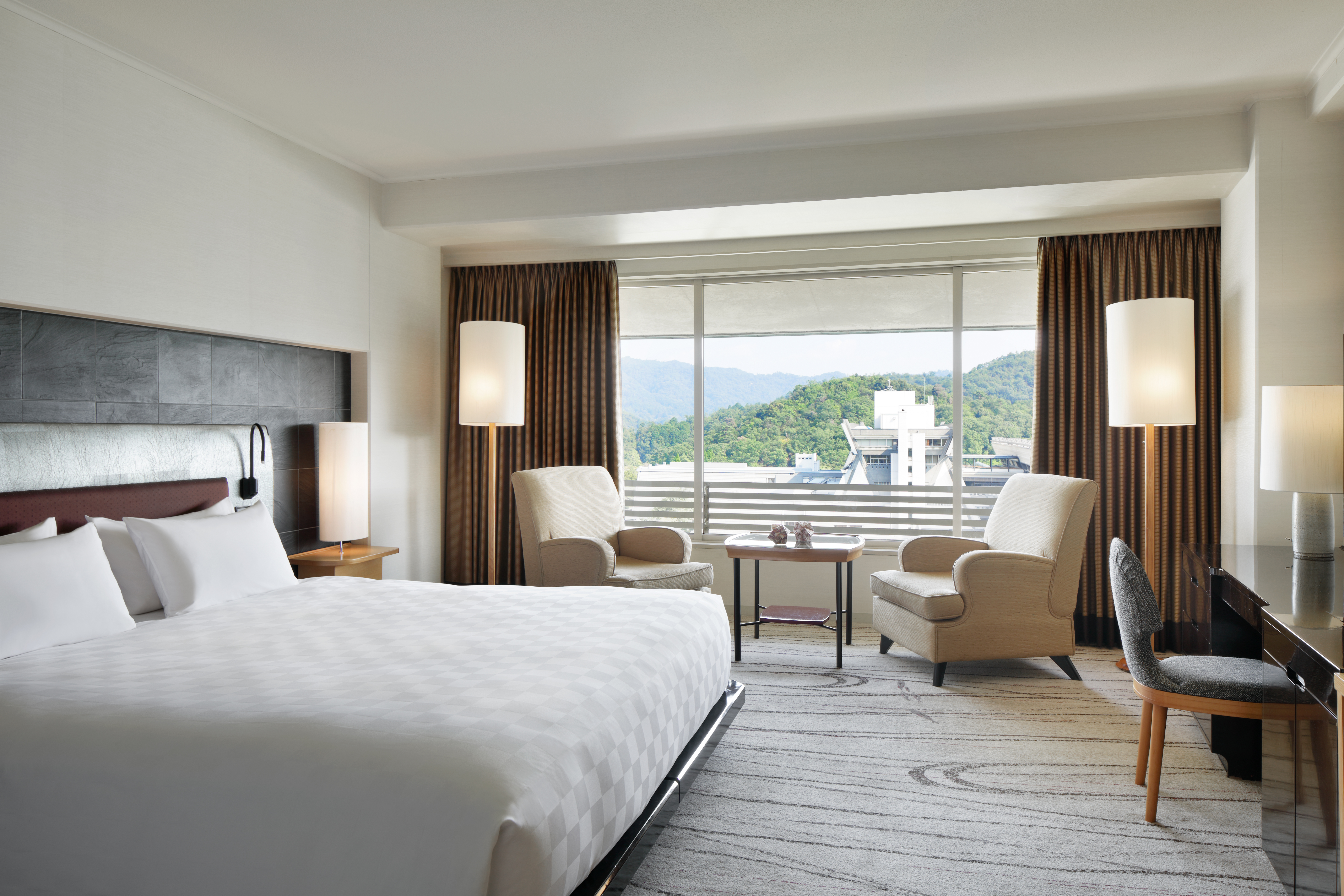 Room, King Bed, Club Floor