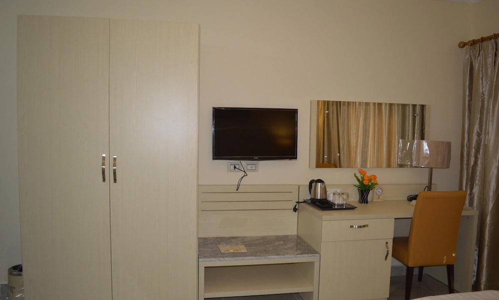Hotel Pacific 27/29