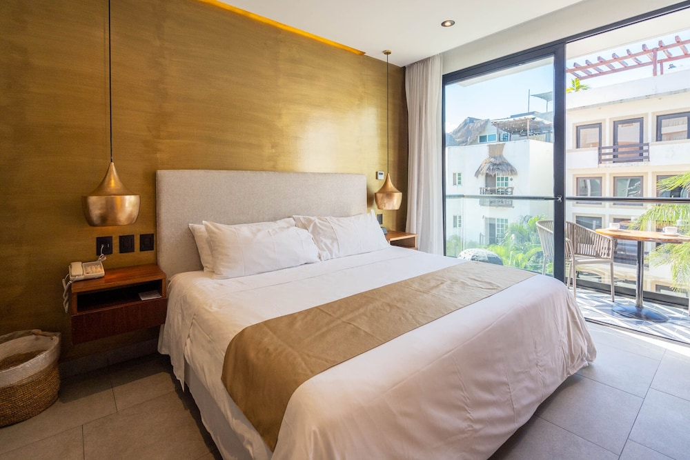 IT Boutique Hotel and Restaurant 27/73