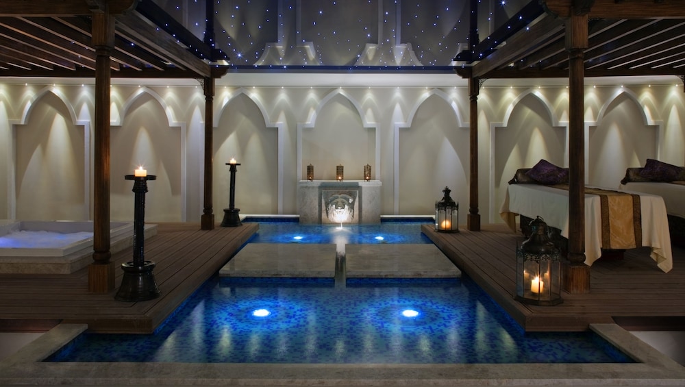 swimming pool spa