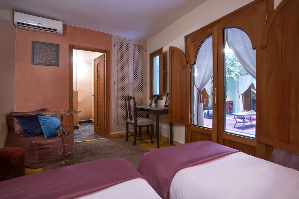 Riad L Heure d ete 12/49