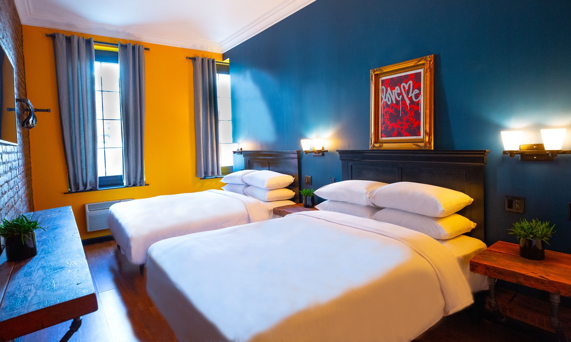 STANDARD, 2 QUEEN BEDS