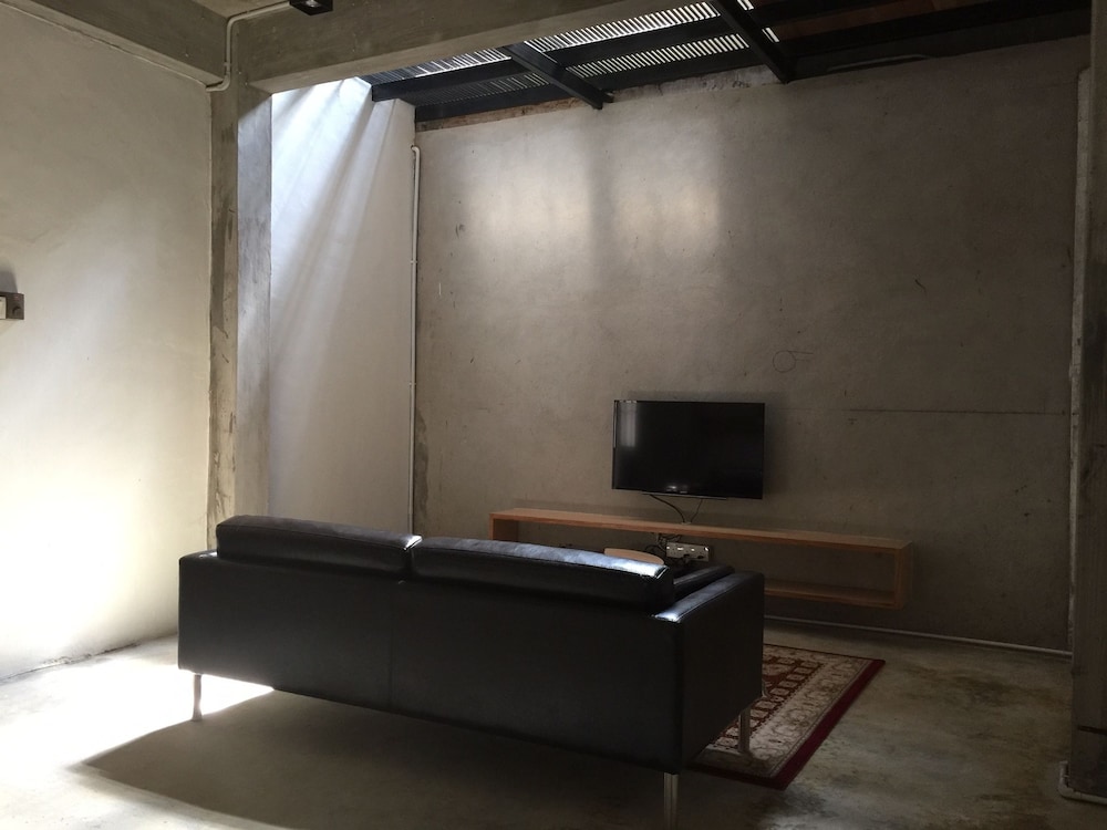 The Frame Guesthouse 38/55