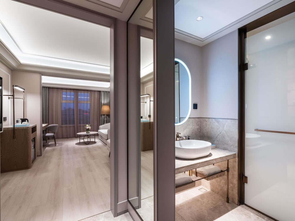 Mercure Shanghai Jinqiao 48/48