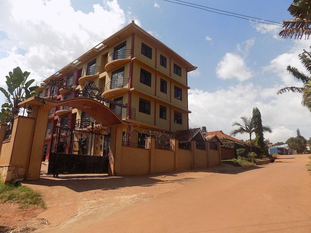 Olina Hotel And Apartments 4/38