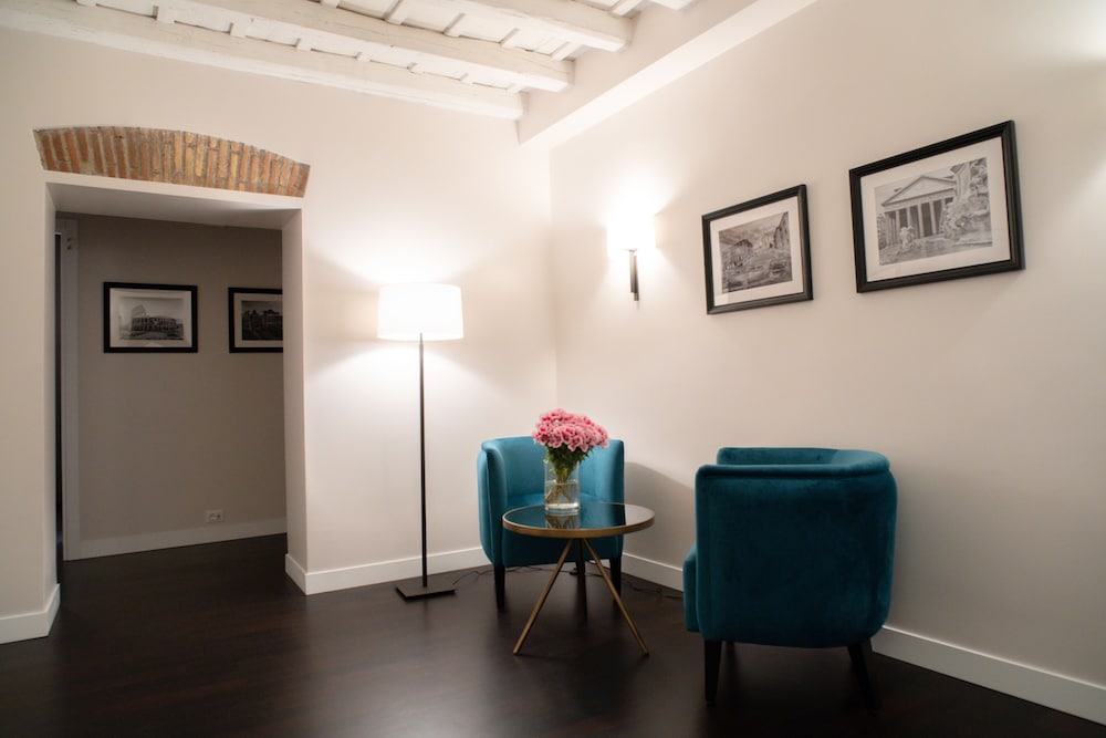 Kame Hall Luxury Rooms 25/31