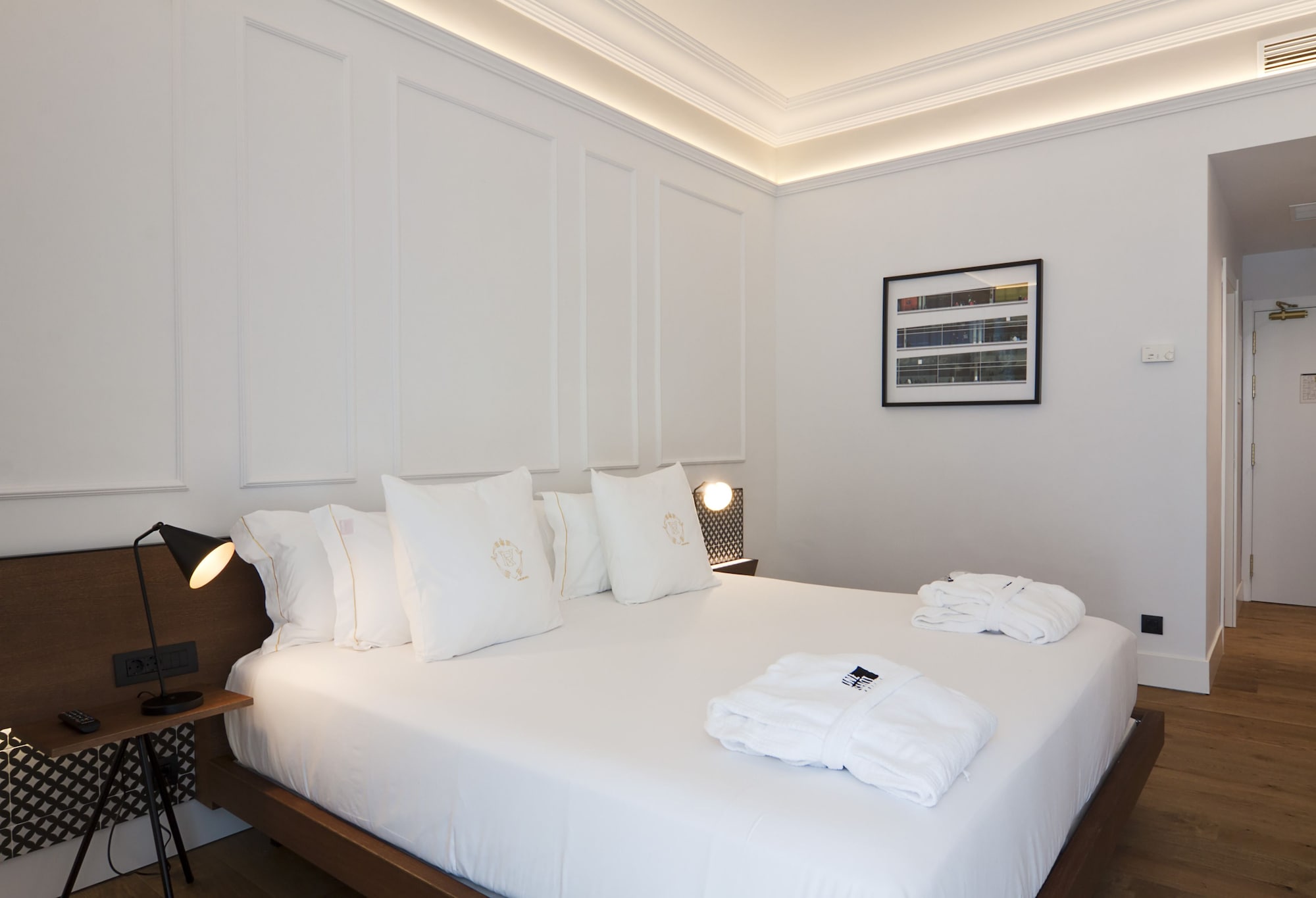 STANDARD, DOUBLE OR TWIN BED, COURTYARD VIEW