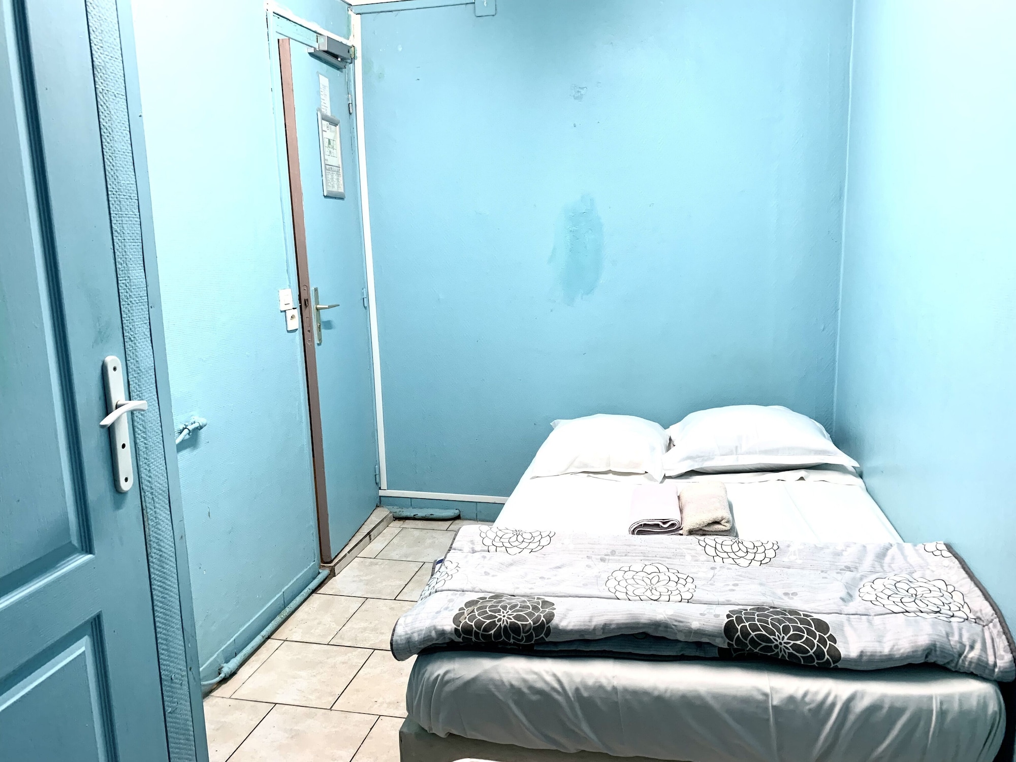 ECONOMY, DOUBLE BED