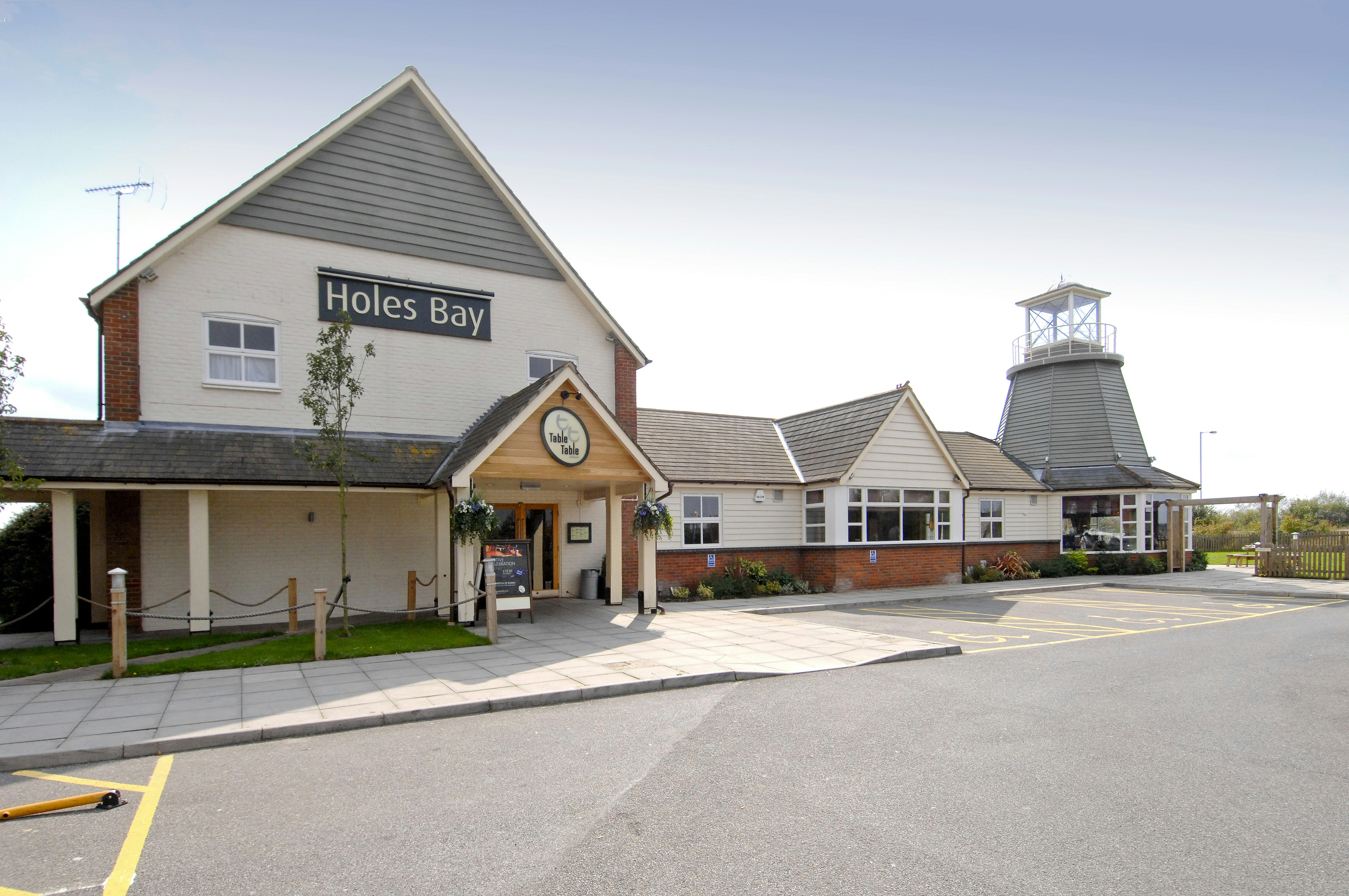 Premier Inn Poole Centre (Holes Bay) 27/32