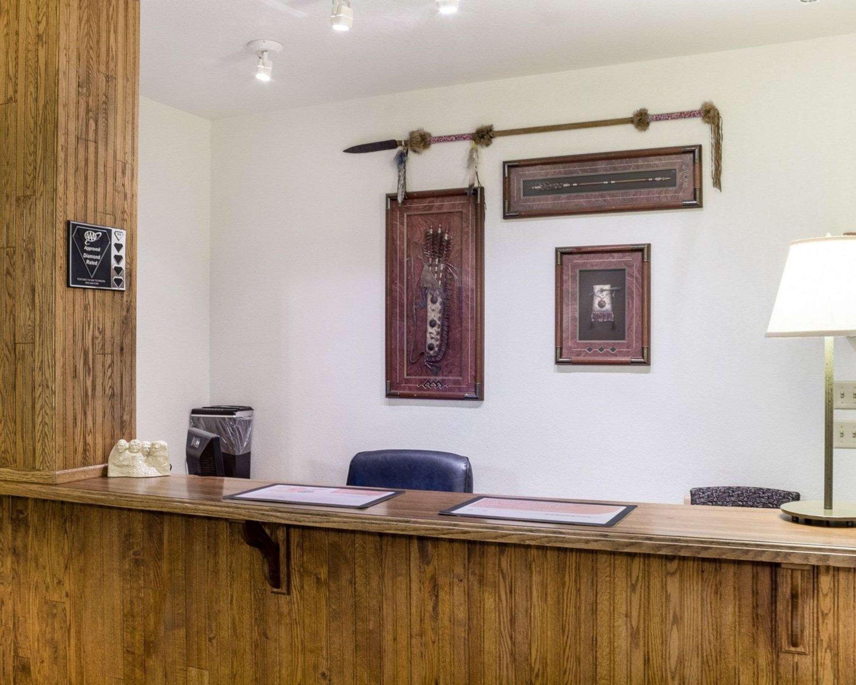 Royal Inn Keystone (ex Econo Lodge Near Mt. Rushmore Memorial) 2/20
