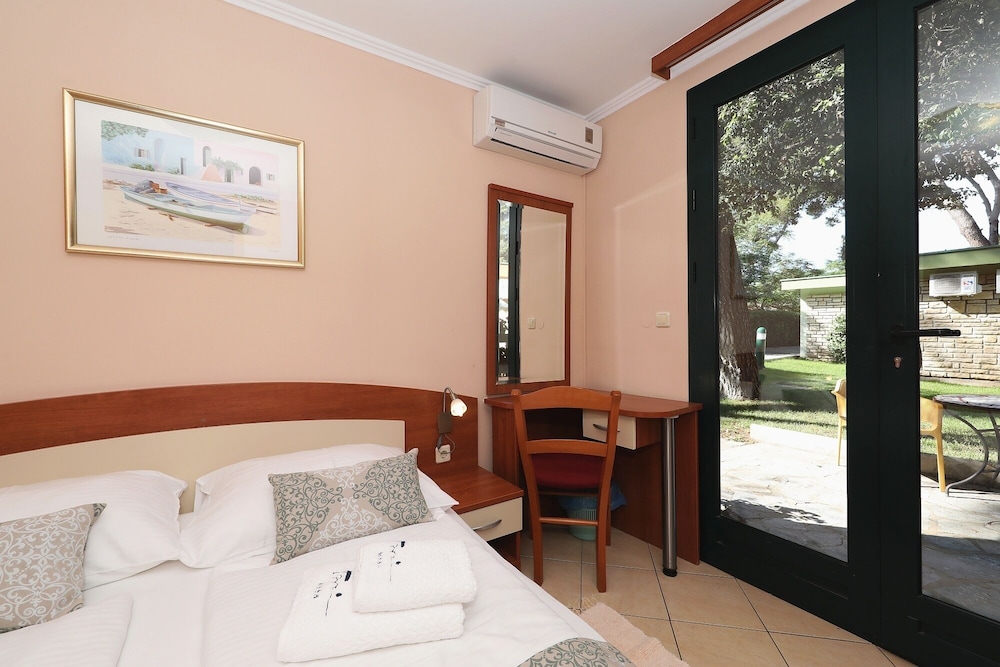 MEDITERANSKO SELO SAN ANTONIO HOTEL 13/50