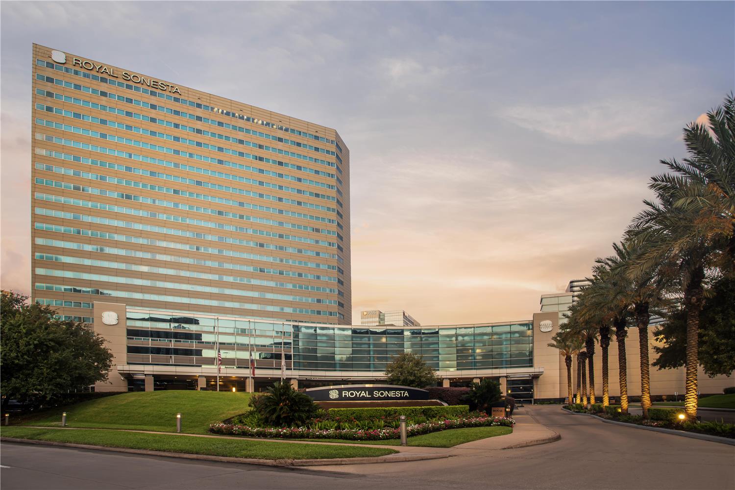 Royal Sonesta Houston Galleria 55/57