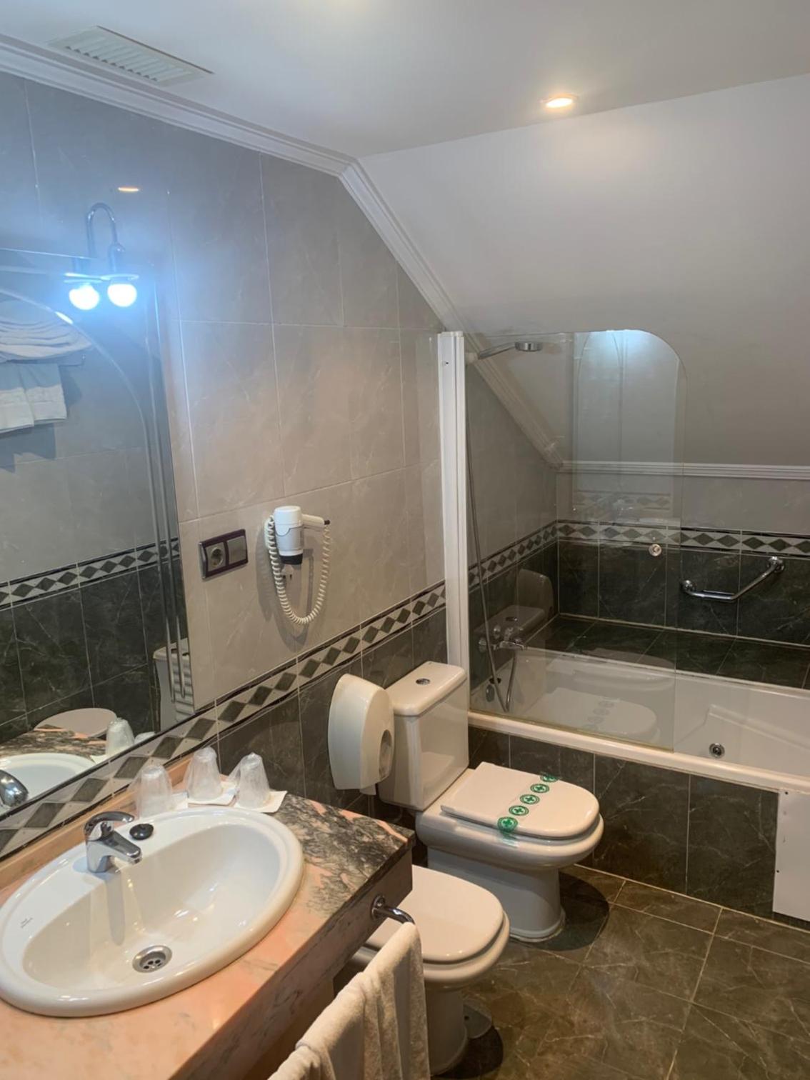 Hotel Camino Real 46/50