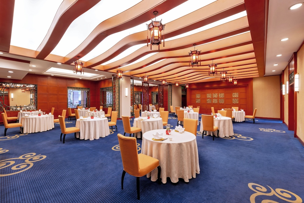 Shangri La Harbin 63/69