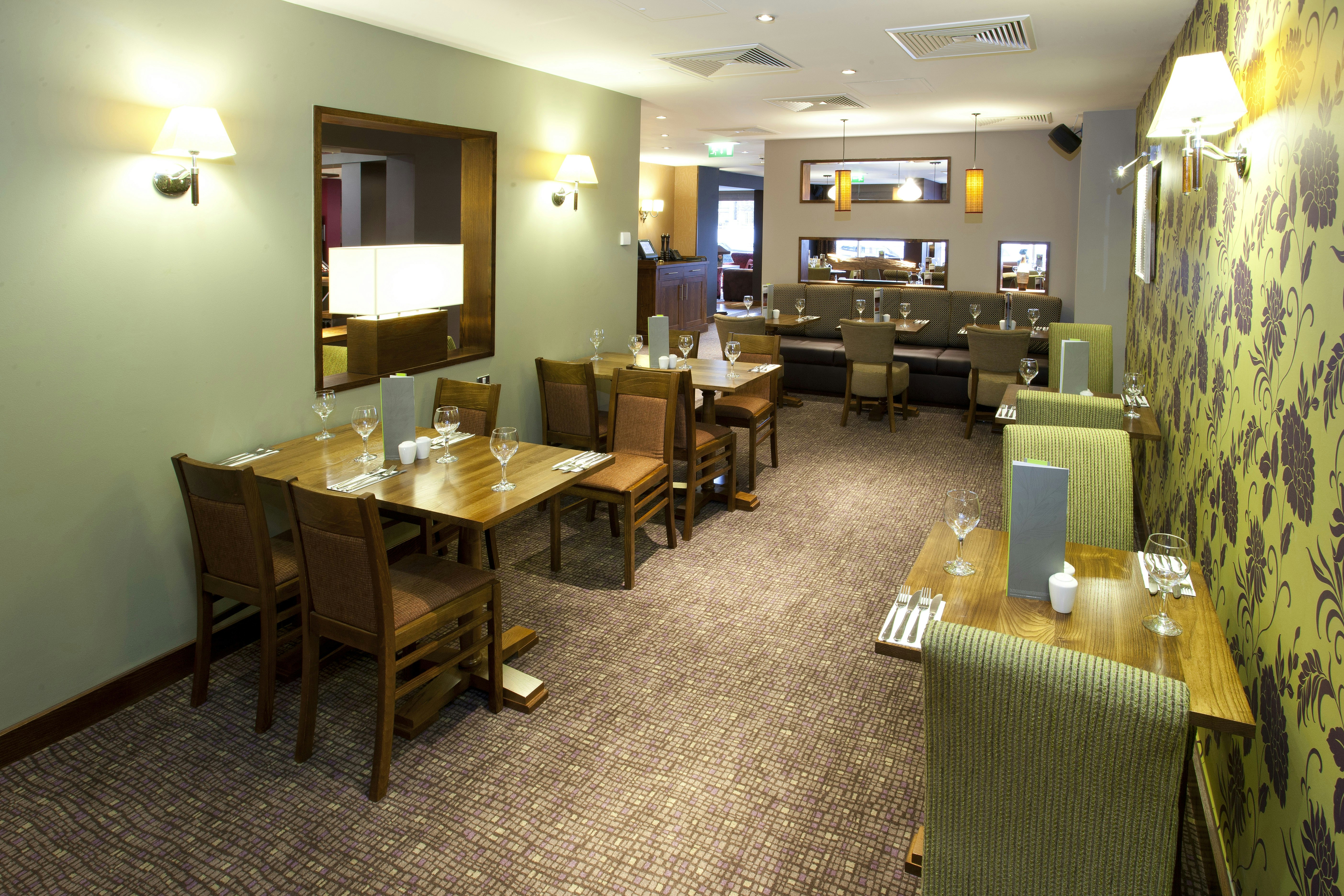 Premier Inn Inverness Centre (River Ness) 34/41