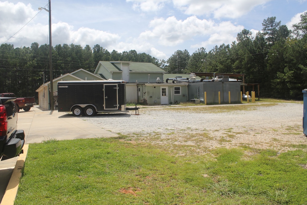 High Falls Hide-A-Way Lodging 42/49