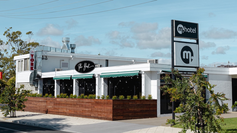 MIDTOWN MOTOR INN 8/52