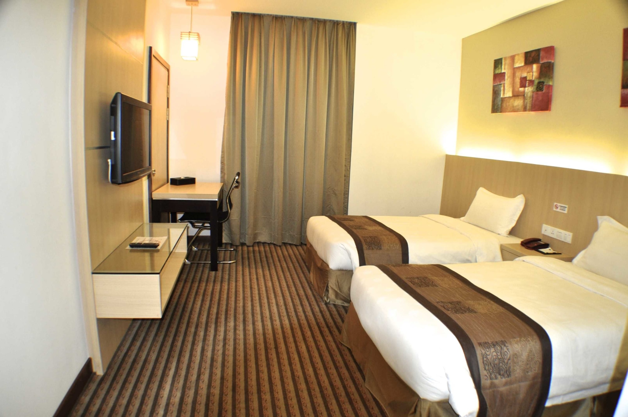 SUPERIOR, TWIN BEDS