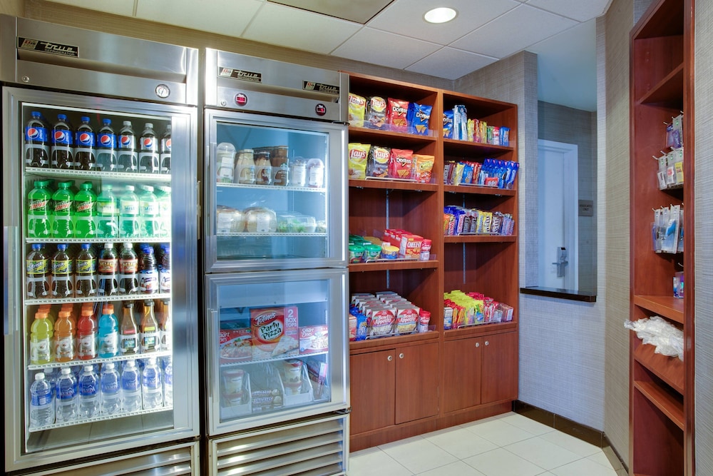 Courtyard By Marriott Republic Aprt Long Island Farmingdale 53/71