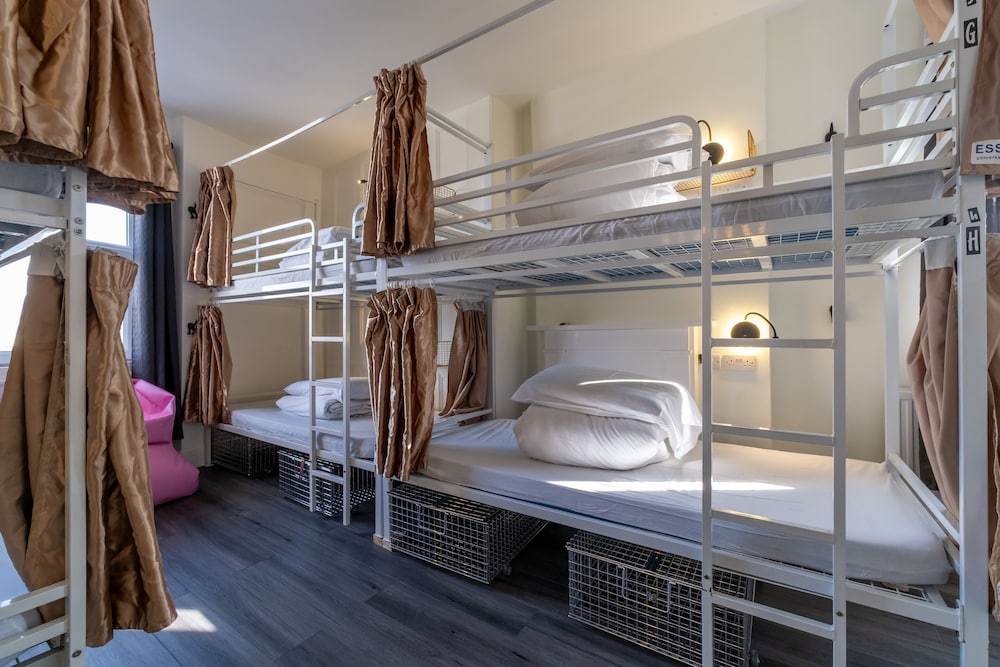 Book a Bed Hostels (ex. Venture Hostel) 45/64