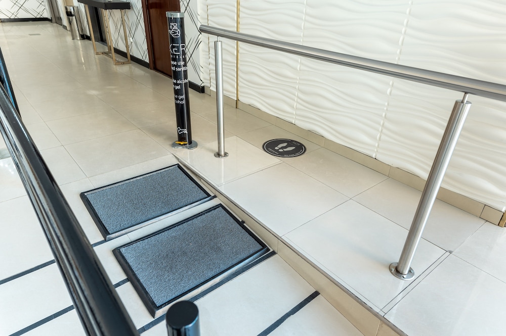 KER URQUIZA HOTEL AND SUITES 36/57