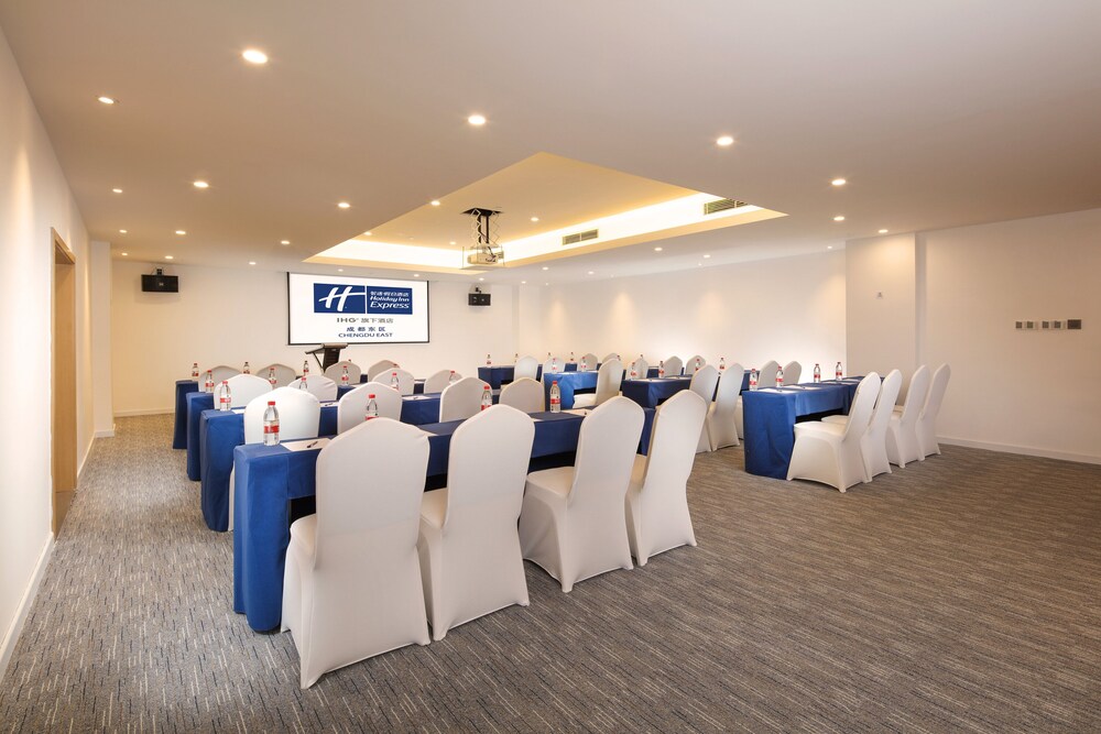 Holiday Inn Express Chengdu East 24/30