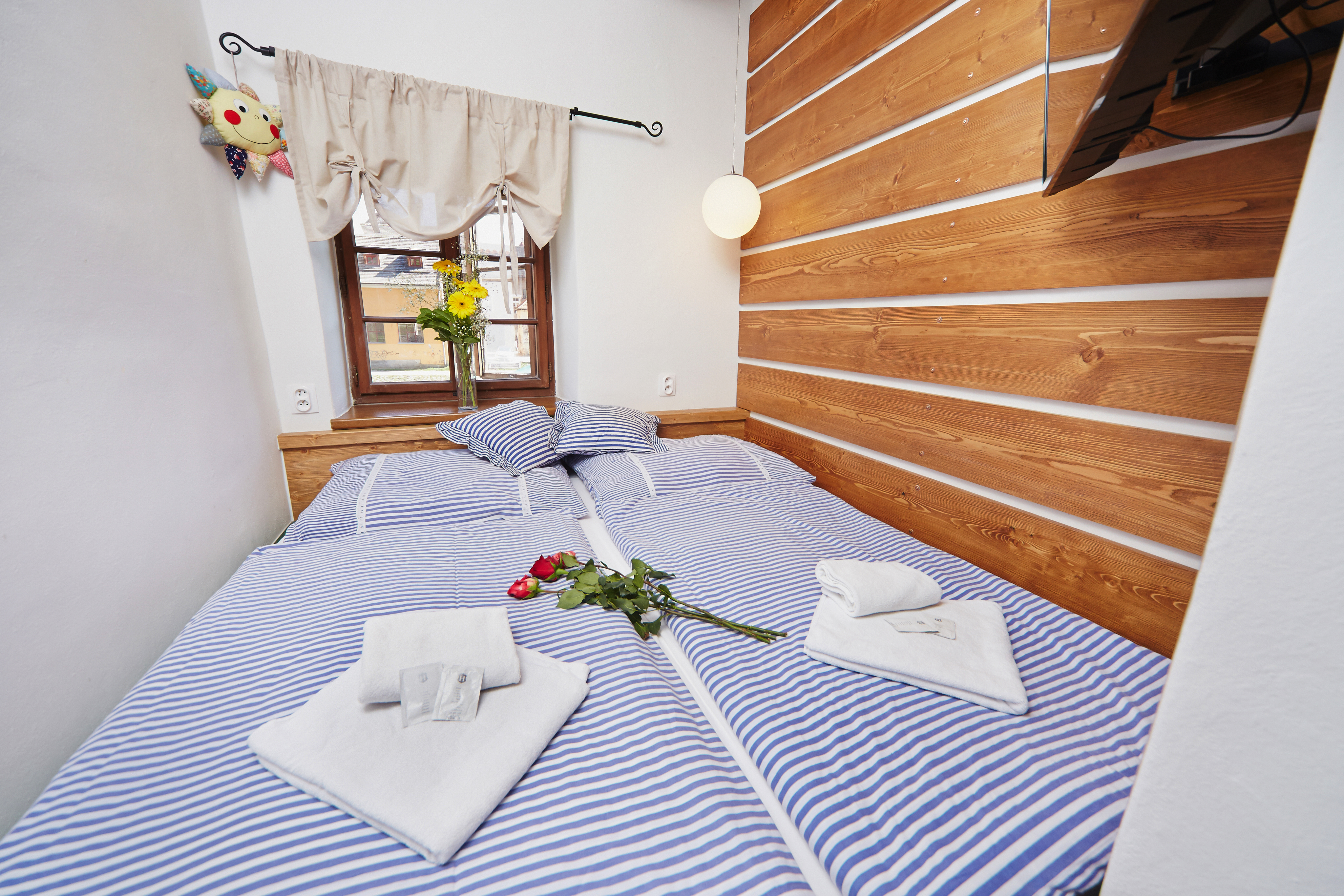 STANDARD, DOUBLE BED