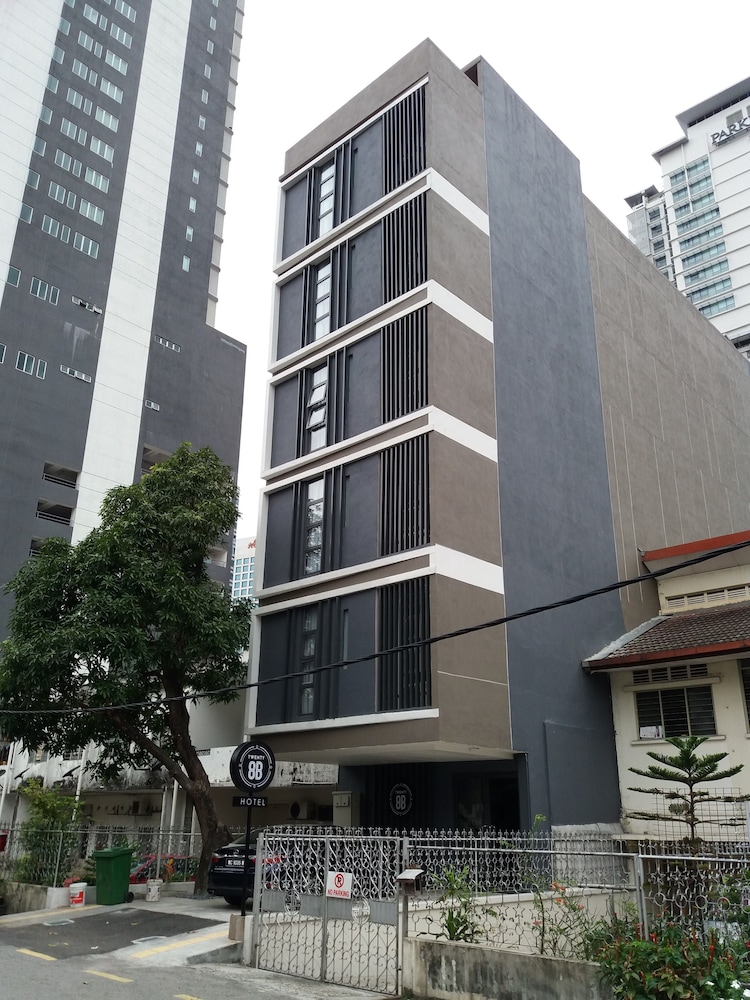 Hotel Twenty 8B 3/40