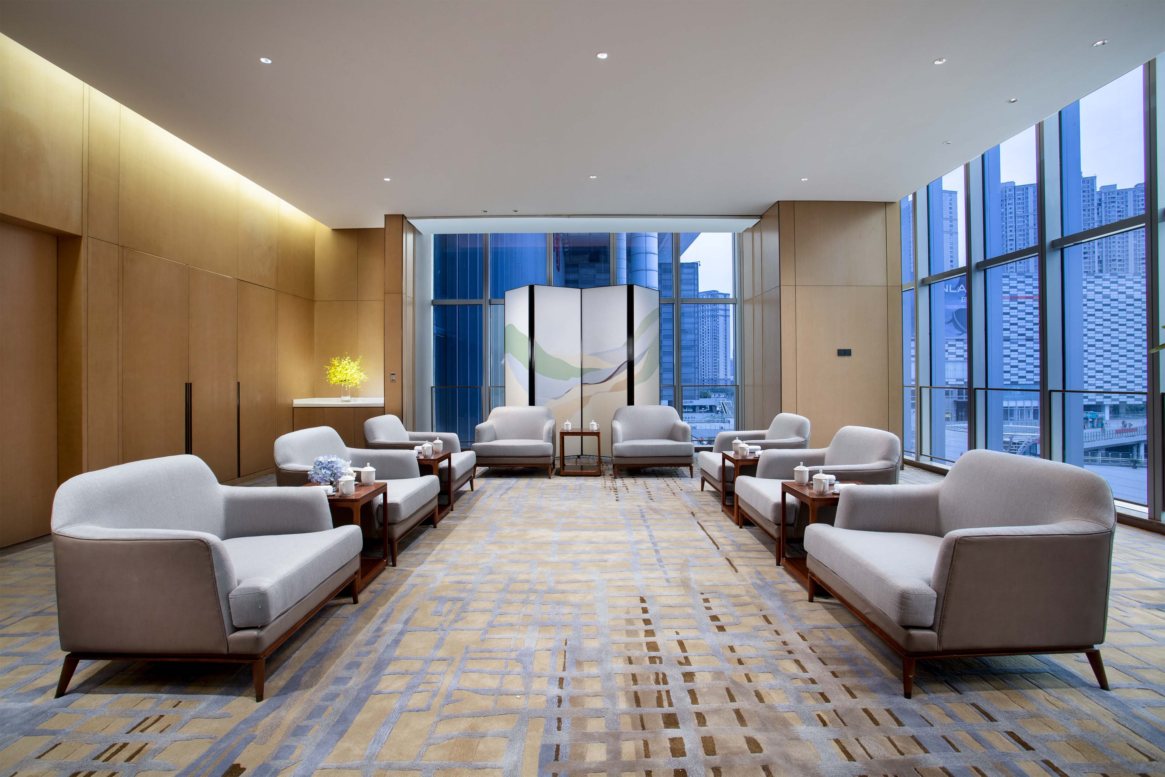 Holiday Inn Wuxi Central Station 31/56