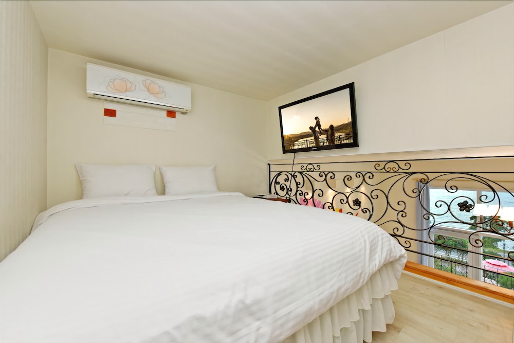 Tropical, Blue, Double Bed, Ocean View