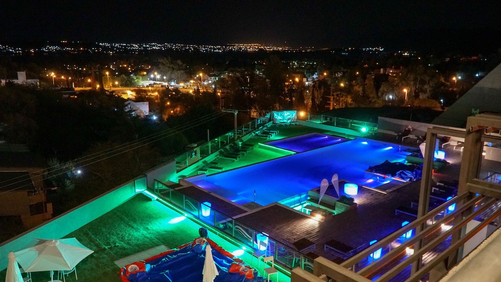 Eleton Resort Spa 68/74