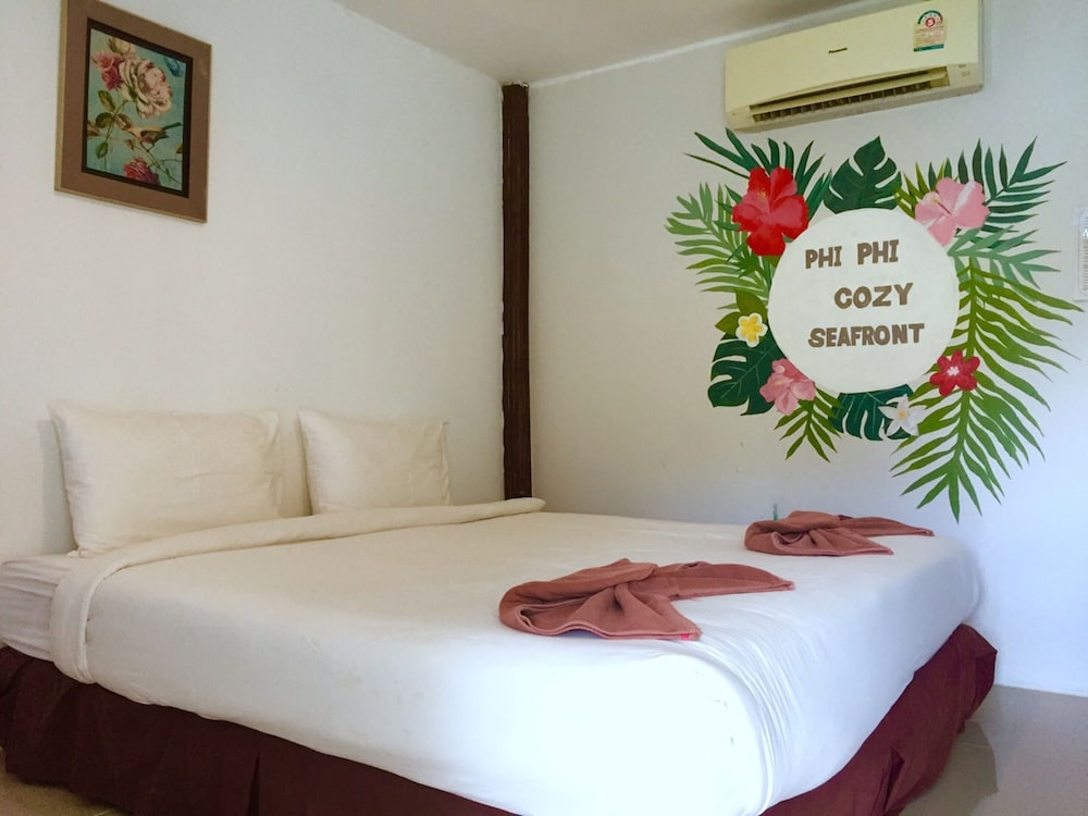 Phi Phi Cozy Seafront Resort 17/67