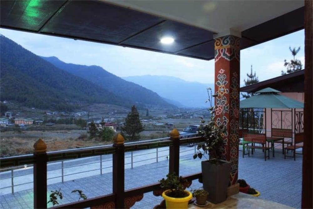 Soenam Tsokhang Resort 23/25