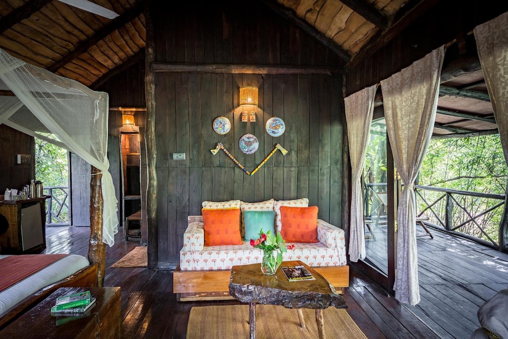 TREE HOUSE HIDEAWAY 22/50