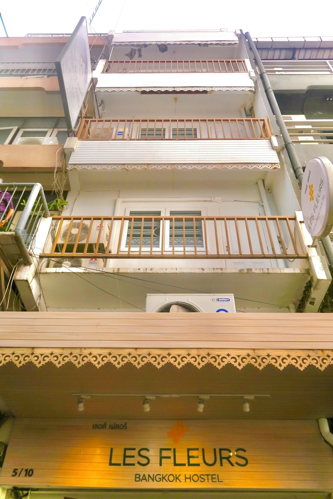 Les Fleurs Bangkok Hostel 2/49