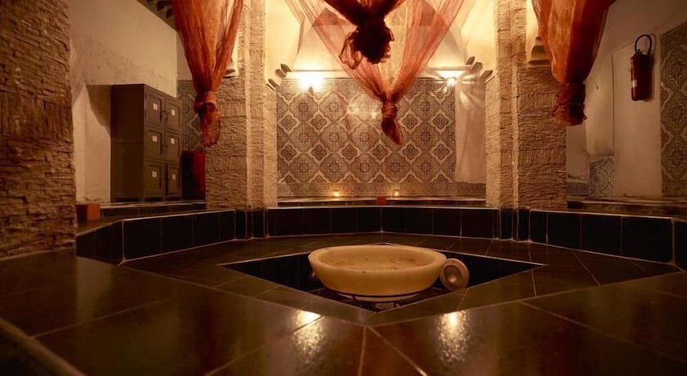 LES JARDINS D HENIA RIAD AND HAMMAM 35/36