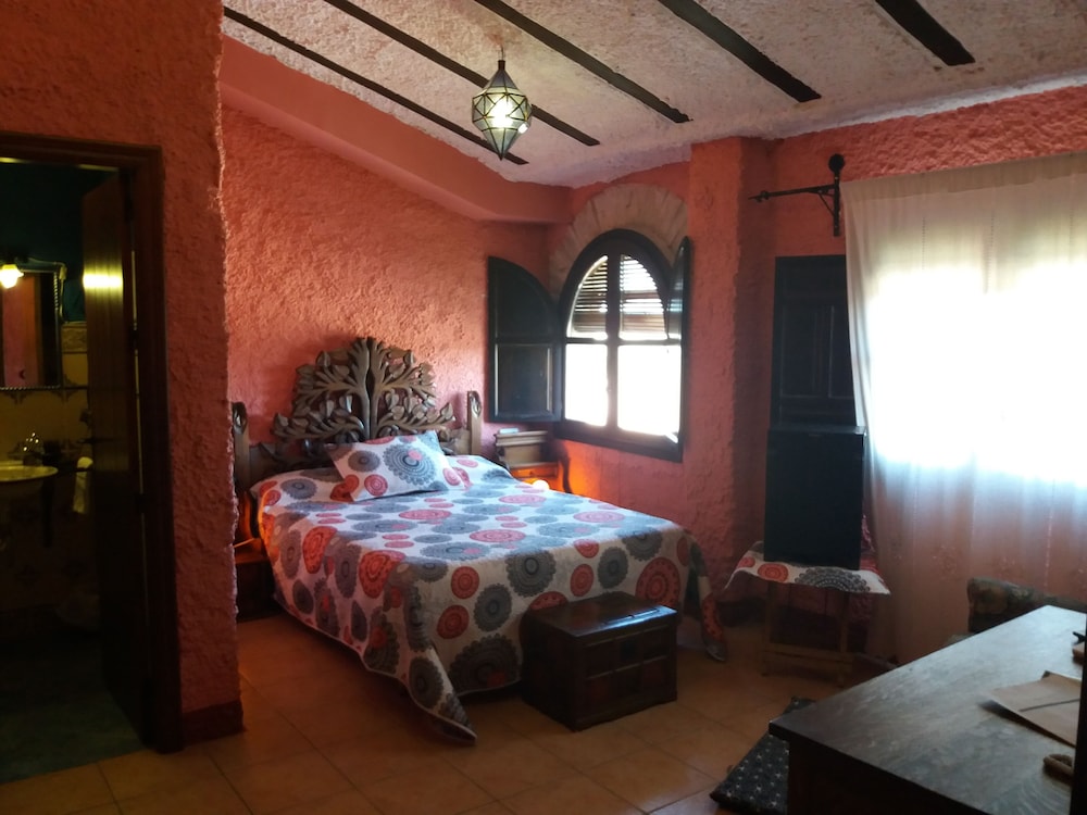 Palacio Guzmanes Hospederia Rural 24/64