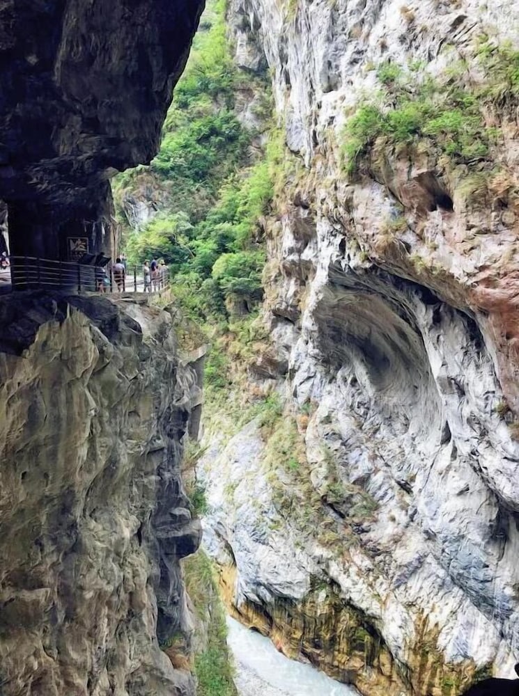 Taroko Yan Hai Bo Villa 28/33