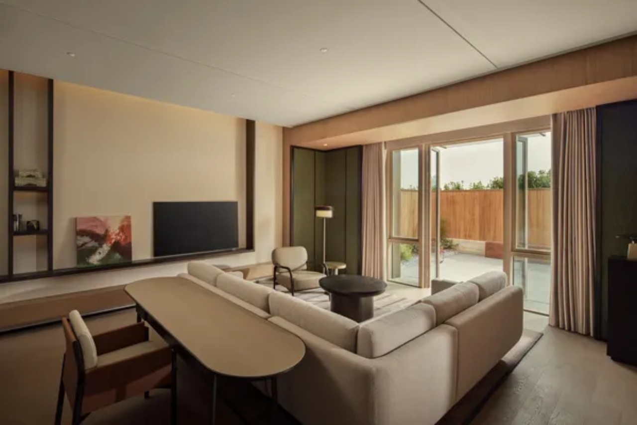 Surya Hotel Shanghai New Hongqiao Center 16/32