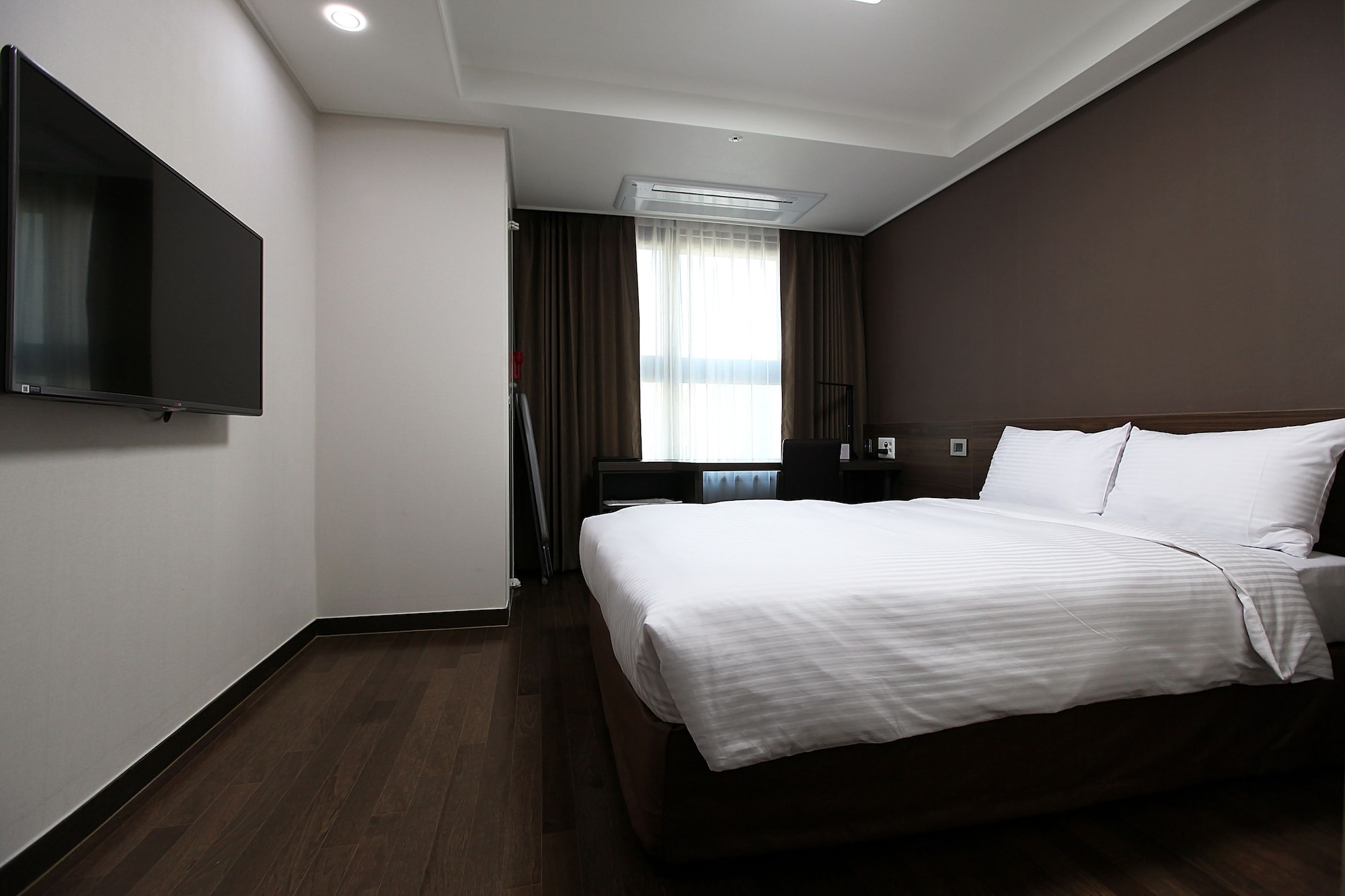 STANDARD, DOUBLE BED