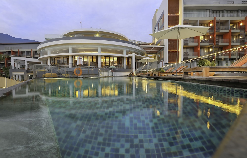 Pesona Alam Resort & Spa 3/50