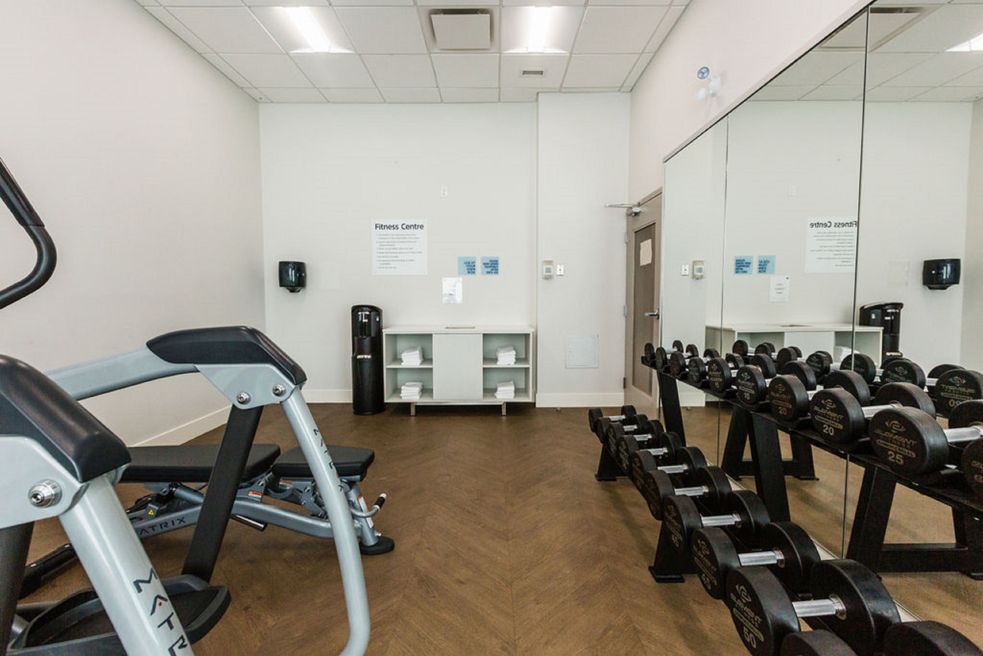 Holiday Inn Express Suites Edmonton N St Albert 44/72