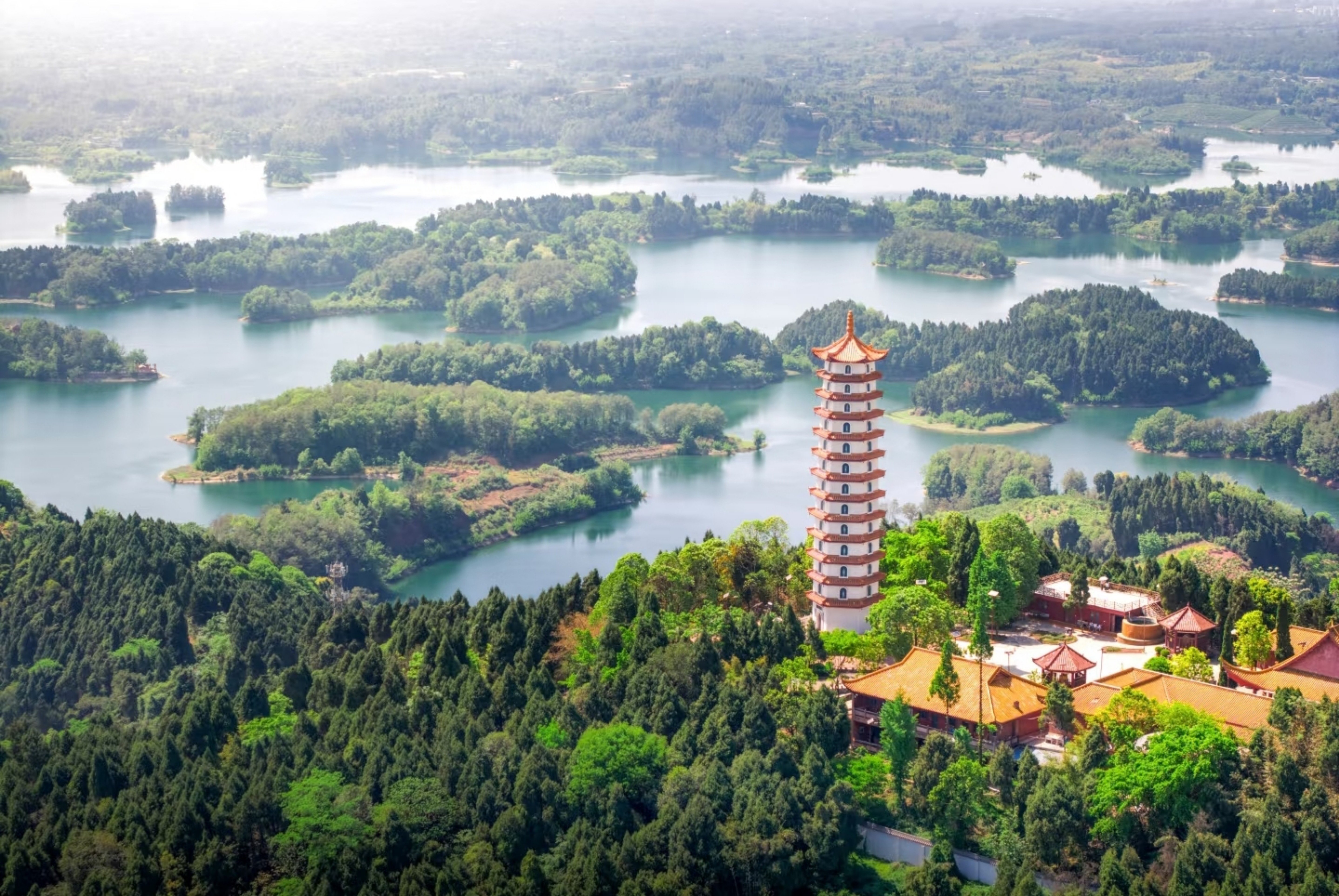 INTERCONTINENTAL HEILONG LAKE 46/50