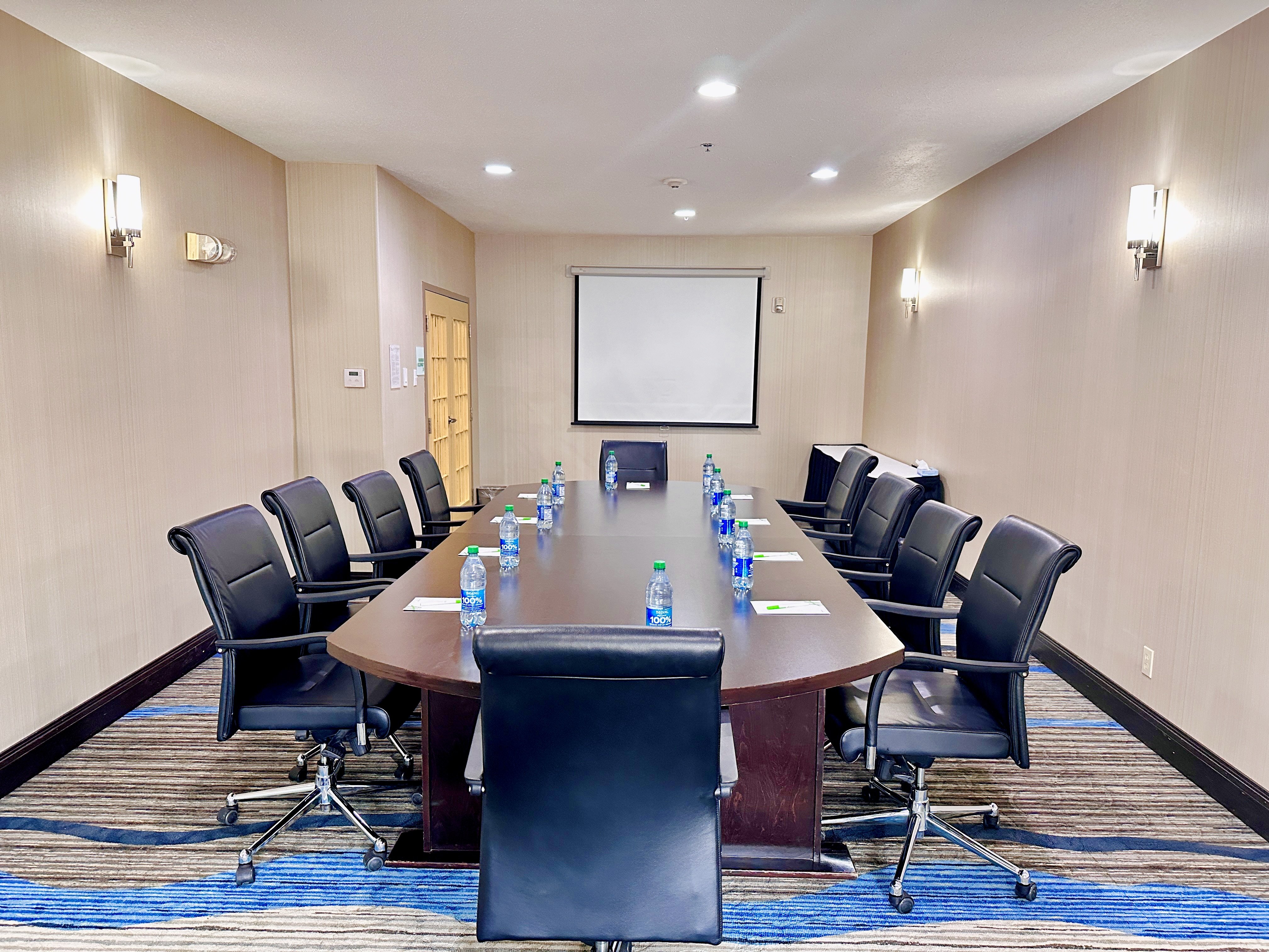 Holiday Inn Suites Regina 49/62
