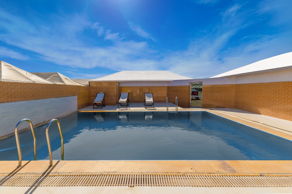 Royal Jaisalmer Resort With Swimmingpool 14/27