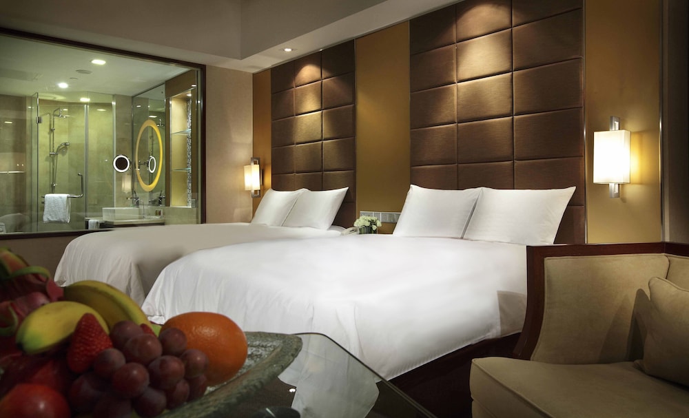 Crowne Plaza Yantai Seaview 25/82