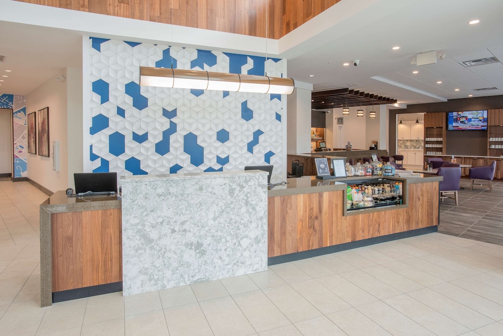 Hyatt Place Cincinnati / Sharonville Convention Center 7/62