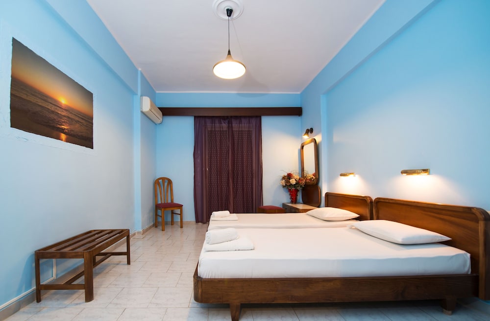 California Beach Hotel - Adults Only 13/48